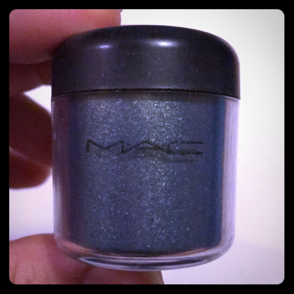 MAC cosmetics eyeshadow